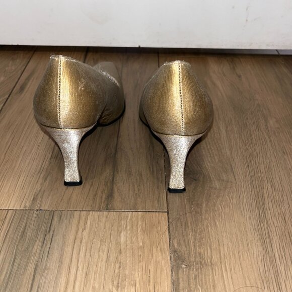 Stuart Weitzman Womans Size 6 Gold Satin Square Toe Pumps High Heel Shoes - Picture 5 of 9
